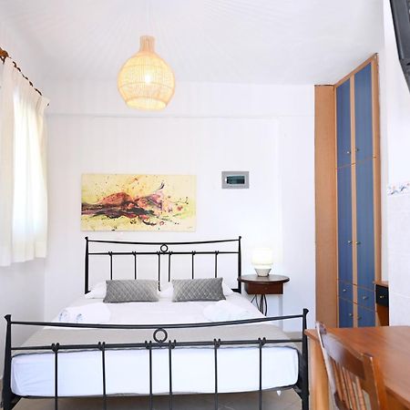 Kanala Oneiro Rooms Kythnos المظهر الخارجي الصورة