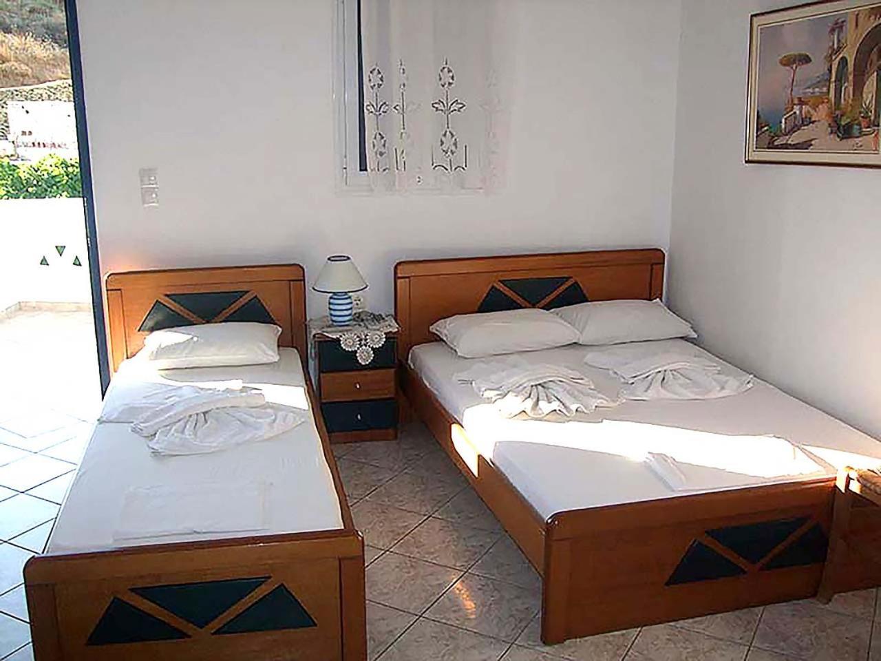Kanala Oneiro Rooms Kythnos الغرفة الصورة