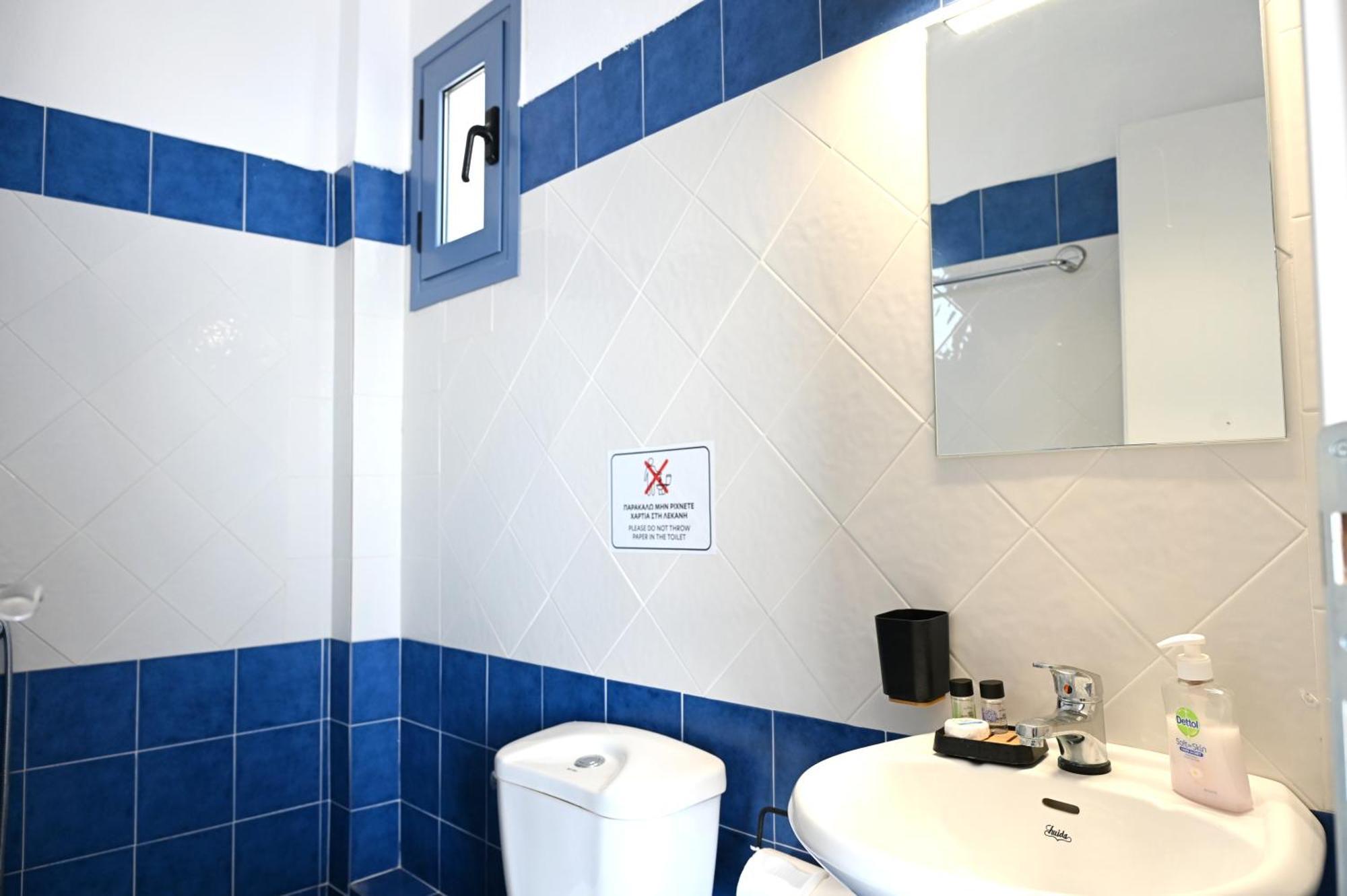 Kanala Oneiro Rooms Kythnos المظهر الخارجي الصورة